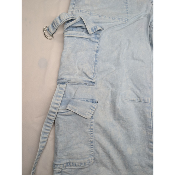NWT VIP Jeans Shorts Blue Light Wash Size 7/28 Dual Cargo Straps Wide Leg - Picture 5 of 9